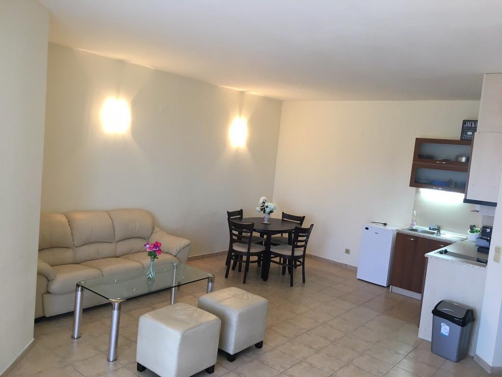 Paradise Green Park Apartment Golden Sands Ngoại thất bức ảnh